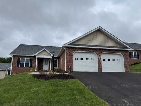 5 RIVER OAK DR, Staunton, VA 24401