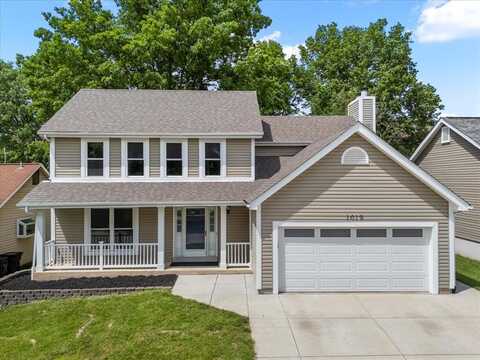 1019 Oakwood Farms Lane, Ballwin, MO 63021