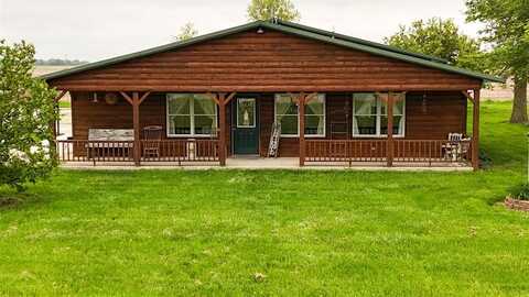 1701 Trapper Avenue, Smithboro, IL 62284