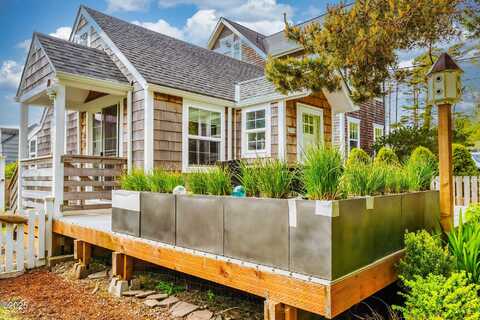 2729 SW Coast, Lincoln City, OR 97367