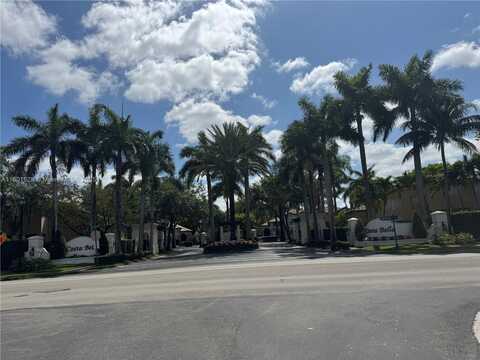 4892 NW 109th Pl, Doral, FL 33178