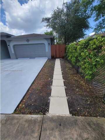 1621 NW 118th St, Miami, FL 33167