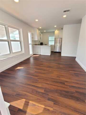 2407 Scott St, Hollywood, FL 33020