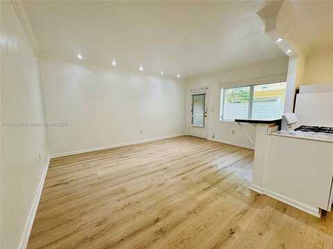 65 Washington Ave, Miami Beach, FL 33139