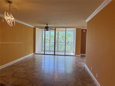 9420 Poinciana Pl, Davie, FL 33324