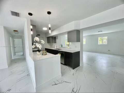 11520 SW 57th St, Miami, FL 33173