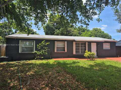 2321 SW 43rd Way, Fort Lauderdale, FL 33317