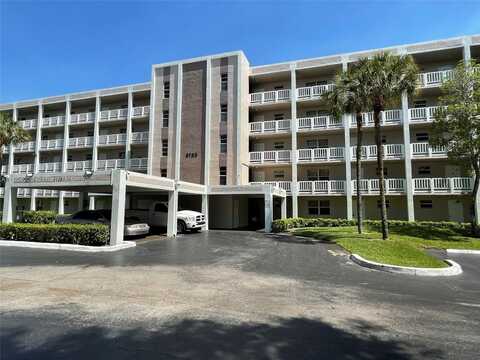 8735 Ramblewood Dr, Coral Springs, FL 33071