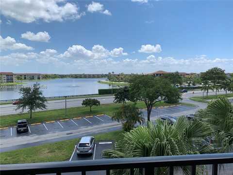 13255 SW 9th Ct, Pembroke Pines, FL 33027