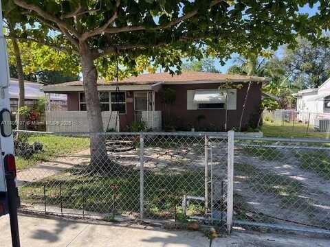2215 Coolidge St, Hollywood, FL 33020