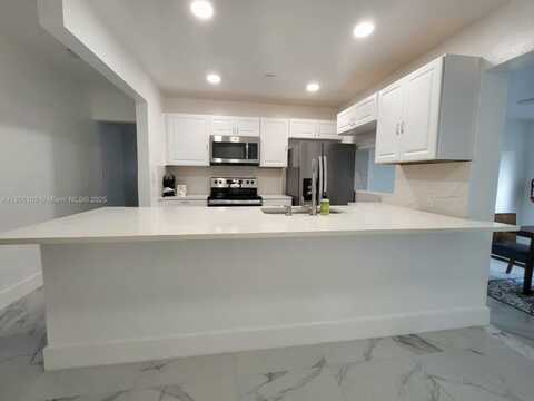 900 SW 31st St, Fort Lauderdale, FL 33315