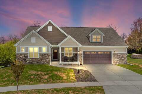 1221 Mamerow Ln, Oconomowoc, WI 53066