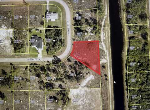 389 Chalet Ave S, Lehigh Acres, FL 33974
