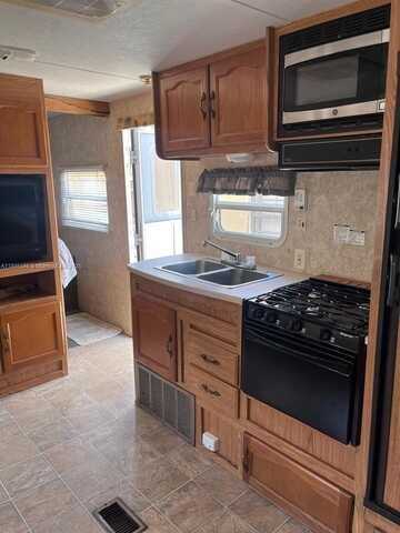633 NW 1st St, Florida City, FL 33034