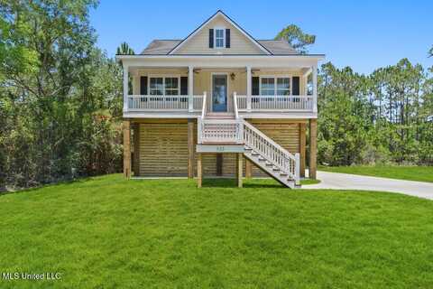 423 Royal Oak Drive, Pass Christian, MS 39571