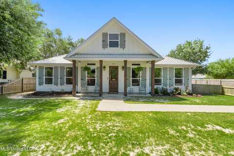 802 Old Spanish Trail, Bay Saint Louis, MS 39520