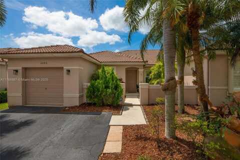 2086 N Borealis Way, Weston, FL 33327