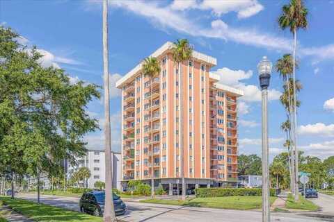 1120 N SHORE DRIVE NE, Saint Petersburg, FL 33701
