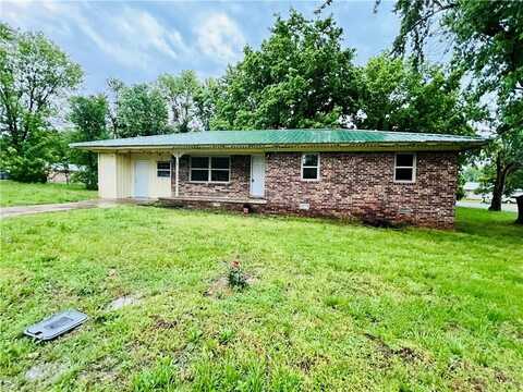 501 St George AVE, Berryville, AR 72616