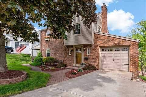 131 National Dr, Pleasant Hills, PA 15236