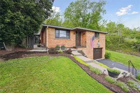 233 Valley Rd, Chartiers, PA 15317