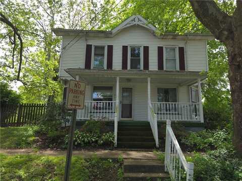 31 South St, West Middlesex, PA 16159
