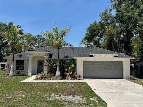 120 S CHANDLER AVENUE, DELAND, FL 32724
