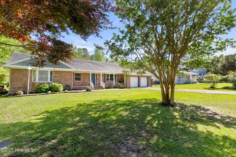 205 Sand Dollar Lane, Hampstead, NC 28443