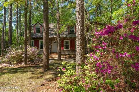 4 Pinewood Circle, Wilmington, NC 28409