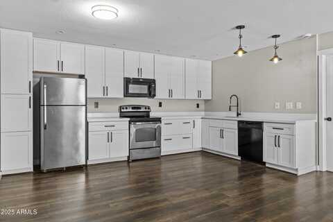 5525 E THOMAS Road, Phoenix, AZ 85018
