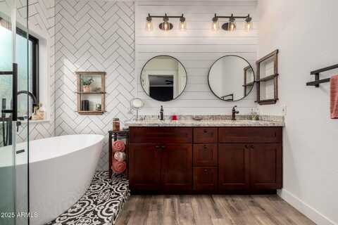 11829 W PATRICK Lane, Sun City, AZ 85373