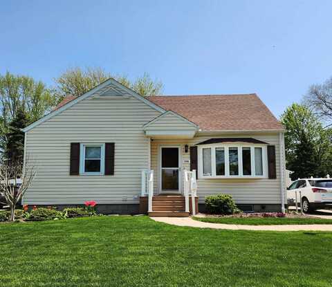 2001 S Sheridan, Bay City, MI 48708