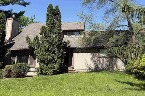 2656 Canfield Trl, Brighton, MI 48114