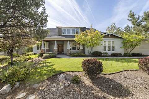 8866 Merlin Drive, Redmond, OR 97756