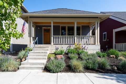 918 E Black Butte Avenue, Sisters, OR 97759