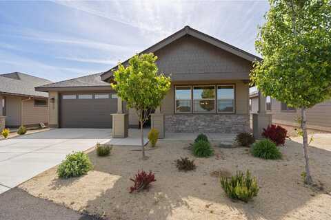 2528 NW Redwood Circle, Redmond, OR 97756