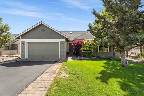 1054 Yosemite Falls Drive, Redmond, OR 97756