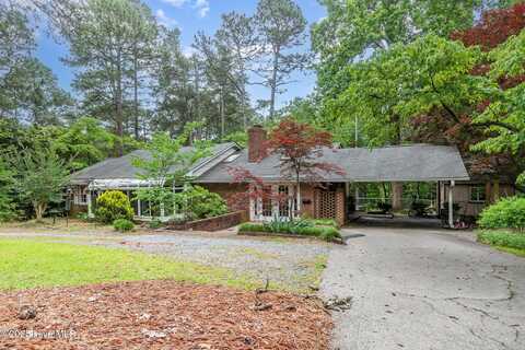 306 Selkirk Trail, Southern Pines, NC 28387