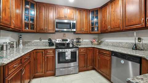 1628 Porter Way, Stockton, CA 95207