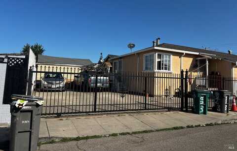 829 Apple Street, Oakland, CA 94603