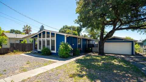 125 Champlain Avenue, Cloverdale, CA 95425