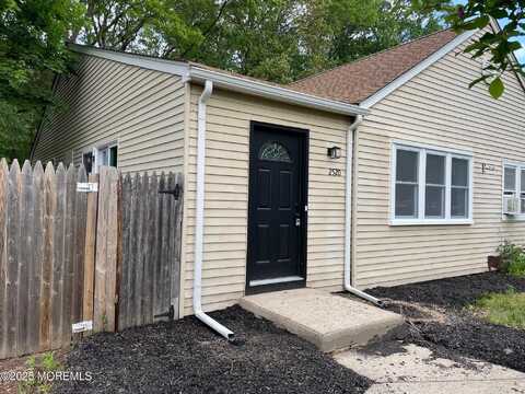 2520 Lexington Court, Jackson, NJ 08527