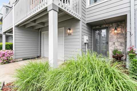 221 Sea Spray Lane, Neptune, NJ 07753