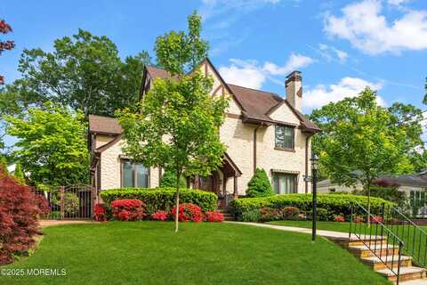 567 Deal Parkway, Allenhurst, NJ 07711