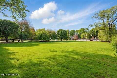 2 Milwin Court, West Allenhurst, NJ 07711