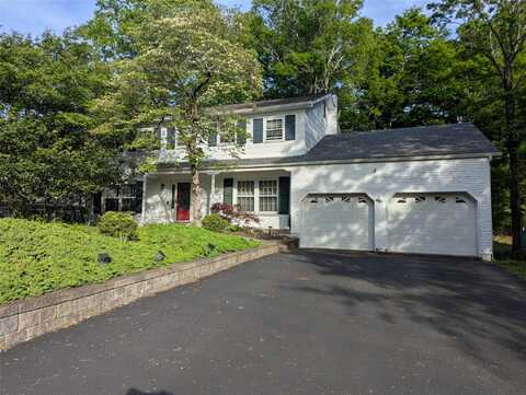 44 Brookland Farms Road, Poughkeepsie, NY 12601