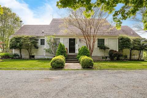 6 Beech Hollow Court, Montauk, NY 11954