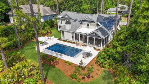 6 Spring Hill Lane, Hilton Head Island, SC 29928
