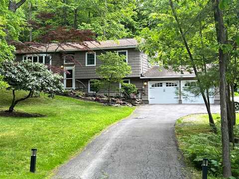 1179 E Mombasha Road, Monroe, NY 10950
