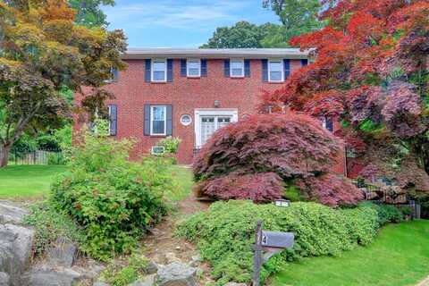 4 Shoreview Circle, Pelham, NY 10803